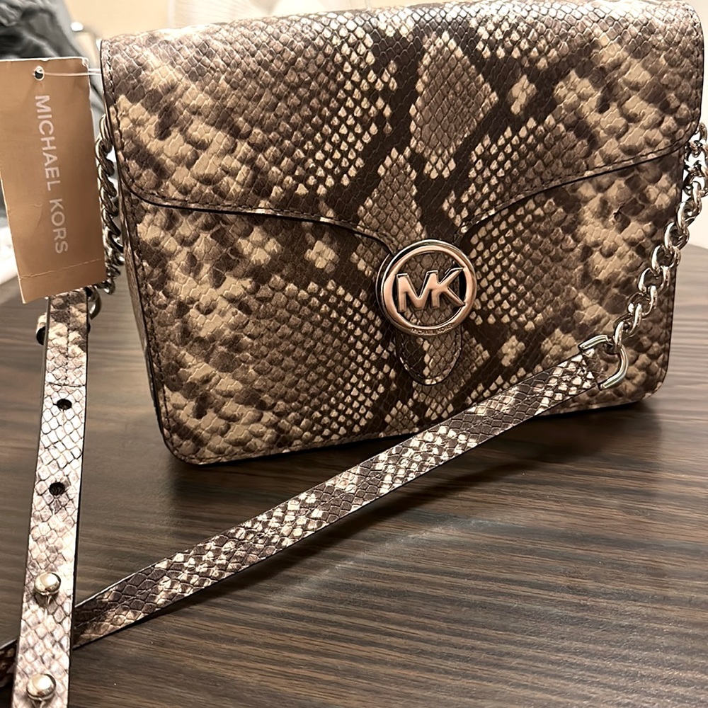 Michael Kors Vanna Medium Flap Embossed Leather Shoulder Bag 😍😍